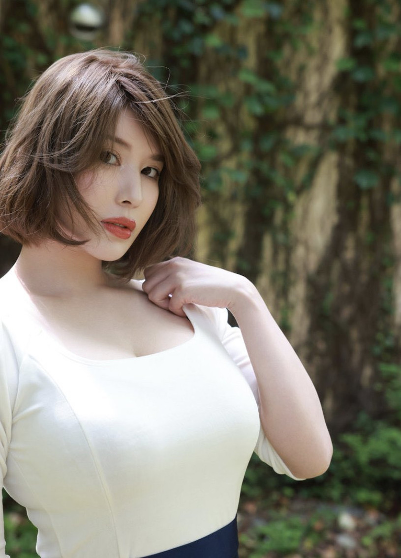 J罩杯神乳正妹《凪光》精选品番作品推荐介绍及预览-八美图