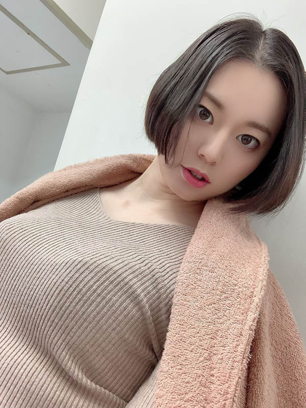 本物人妻《平井栞奈》精选品番作品推荐介绍及预览-八美图